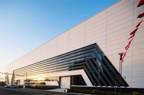 Solução de Design, Fabricação e Entrega de Armazém de Estruturas de Aço Leve