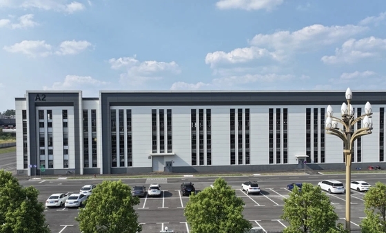 Oficina de estrutura de aço pré-fabricada com estrutura estável para carga pesada e design